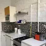 Trendy Near Basilica With Ac Апартаменты